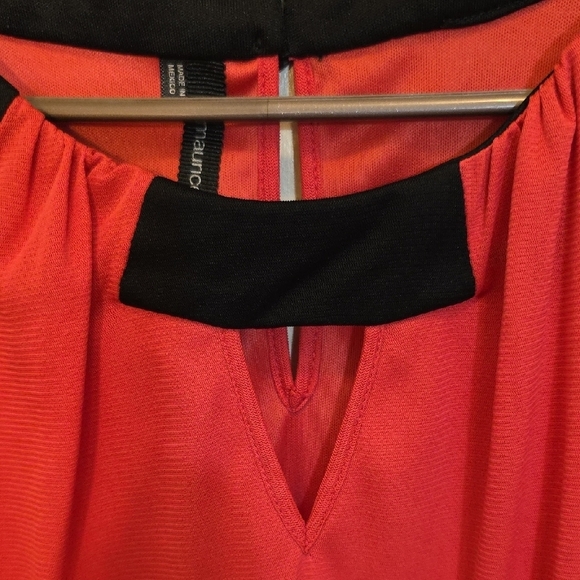 Ann Taylor Red And Black Sleeveless Pleated Blouse with Bib Collar - Picture 3 of 4